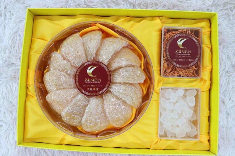 Những chiếc tem nhãn yến sào luôn được làm chỉn chu tại xưởng của Nowads