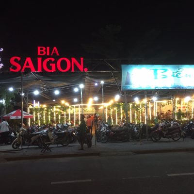 Làm biển hiệu bia Sài Gòn Alu Đèn Led chiếu sáng